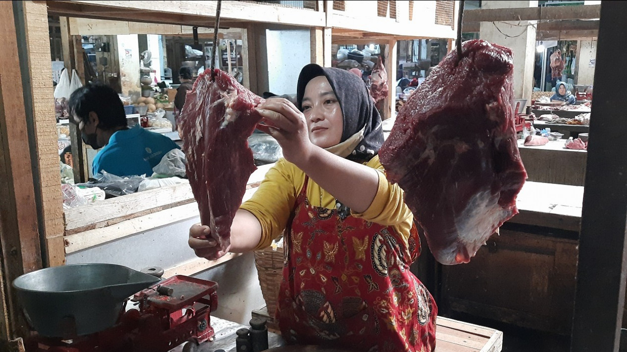 Temuan Kasus PMK Tidak Pengaruhi Penjualan Daging Sapi di Boyolali
            - galeri foto