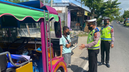 Polisi Blora Larang Kereta Kelinci Beroperasi di Jalan Raya