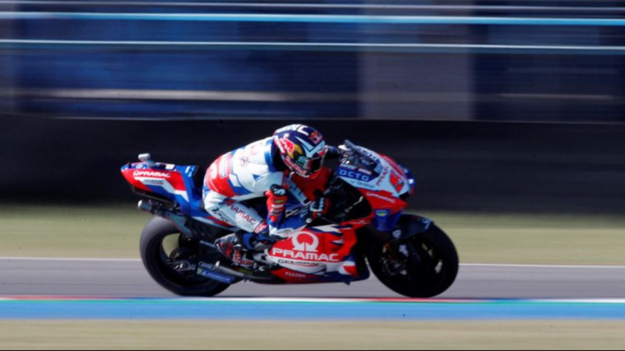 Johann Zarco Diganjar Penalti Mundur Tiga Posisi Start Untuk MotoGP Prancis
            - galeri foto