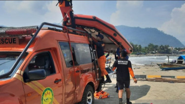 Dua Wisatawan Tenggelam Di Laut Sukabumi Satu Di Antaranya Masih Hilang