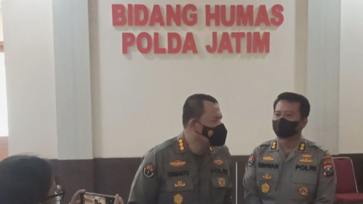 Pihak Kepolisian Ungkap Dugaan Sementara Penyebab Kecelakaan Bus Pariwisata di Tol Mojokerto
            - galeri foto
