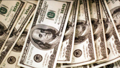 Dolar Jatuh dari Puncak 2 Dekade