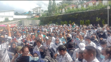 Ratusan Guru di Papua Barat Mogok Mengajar Akibat Gaji 3 Bulan Tak Kunjung Dibayar