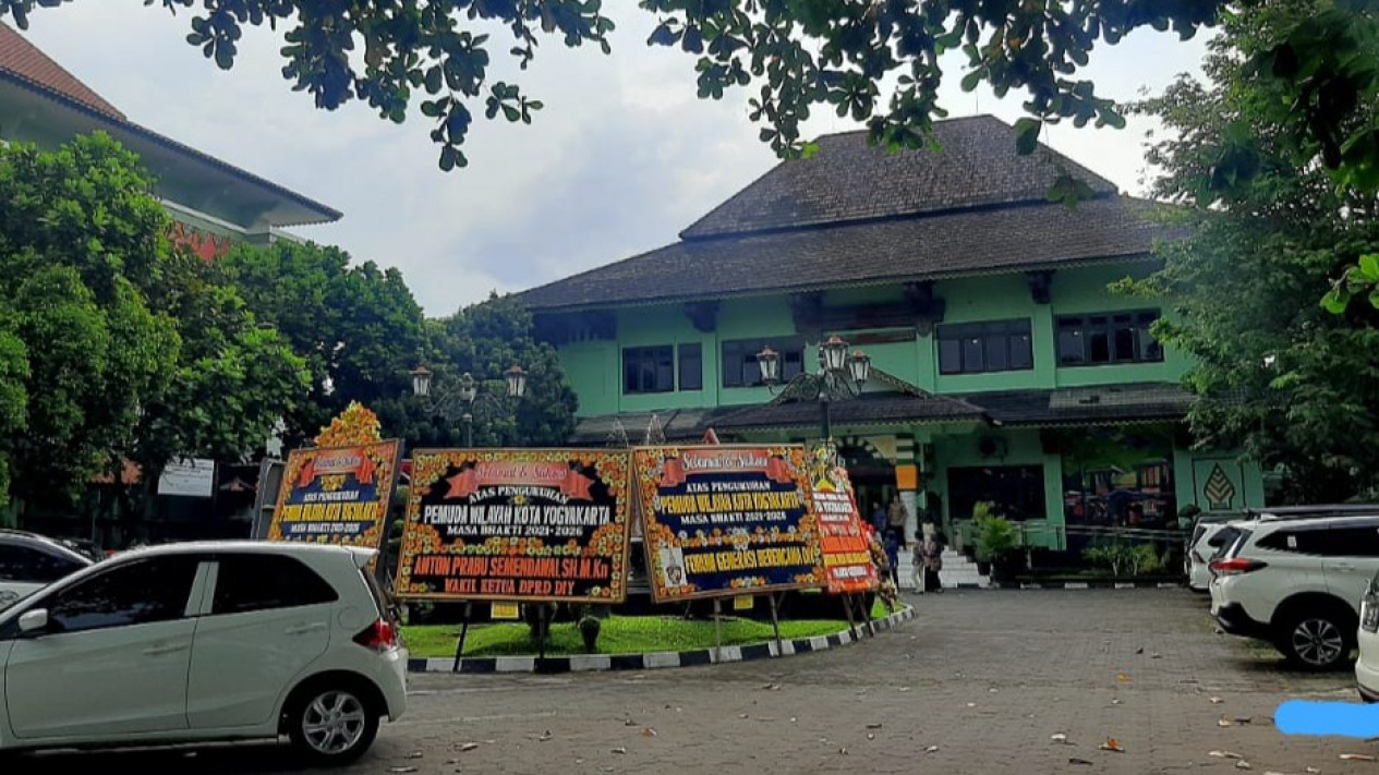 Wakil Wali Kota Yogyakarta Heroe Purwadi Pastikan Maju Dalam Pilwali 2024
            - galeri foto