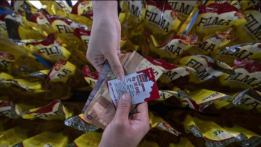 Bulog Siapkan Cadangan Percepat Distribusi Minyak Goreng Rp14 Ribu