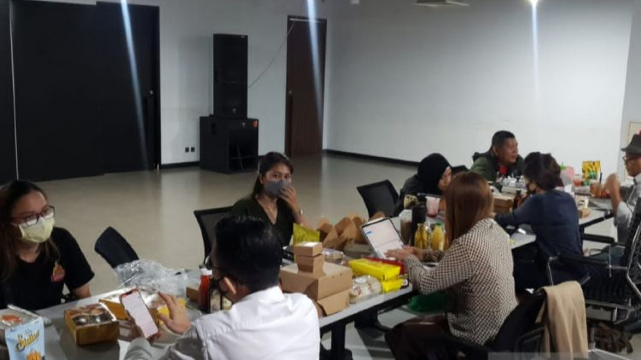 DKI Gandeng 100 UMKM Ramaikan Ajang Formula E
            - galeri foto