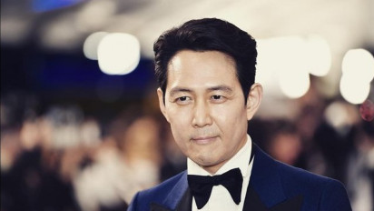 Aktor Squid Game, Lee Jung Jae Dapat Standing Ovation Debut Penyutradaraan di Cannes
