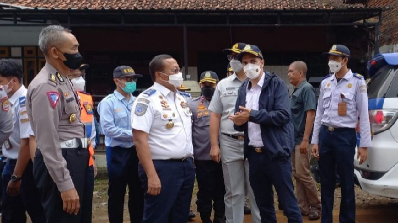 Kemenhub Evaluasi Kecelakaan Bus Di Jalur Wisata Panumbangan Ciamis
            - galeri foto