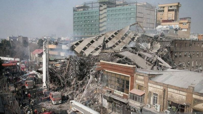 Bangunan 10 Lantai di Iran Ambruk, Puluhan Orang Jadi Korban