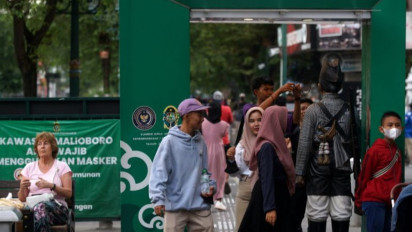 Sudah Diperlonggar, Kemenkes Tetap Ingatkan Masyarakat Waspada Sebelum Lepas Masker
