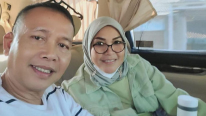 Komentar Sadis Haters Ayu Ting Ting untuk Ayah Ojak dan Umi Kalsum yang Mau Pergi Umroh