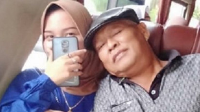 Fia Barlanti Perlihatkan Ekspresi Judes ke Haji Sondani, Fia Lebih Pilih Pegang HP, Ada Apa?