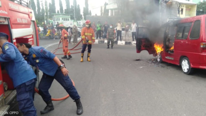 Angkot di Bekasi Terbakar Ketika Ngetem, Begini Nasib Penumpang dan Sopirnya