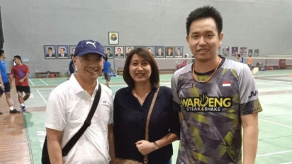 Hendrawan Pulang, Foto Barsama Ganda Putra Terbaik Indonesia Hendra Setiawan, Ada Apa?