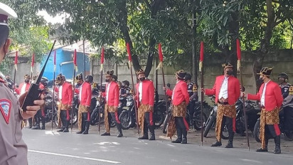 Pagi Tadi, Tamu Akad Nikah Adik Jokowi dan Ketua MK Disambut Prajurit Keraton