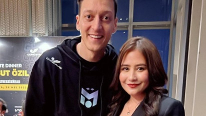 Prilly Latuconsina Dinner Bareng Mesut Ozil, sang Aktris: Thank You for Having Me