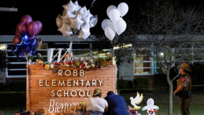 Penembak Texas Masuk ke Sekolah Melalui Pintu yang Tidak Dikunci dan Berlindung Selama 1 Jam Sebelum Dilumpuhkan