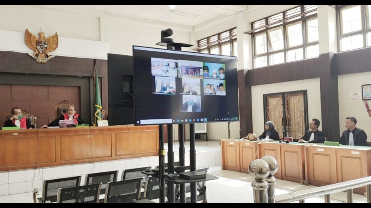 Korupsi Dana Hibah Kemenpora, Mantan Camat Hingga Kades di OKUS Divonis Berbeda
            - galeri foto