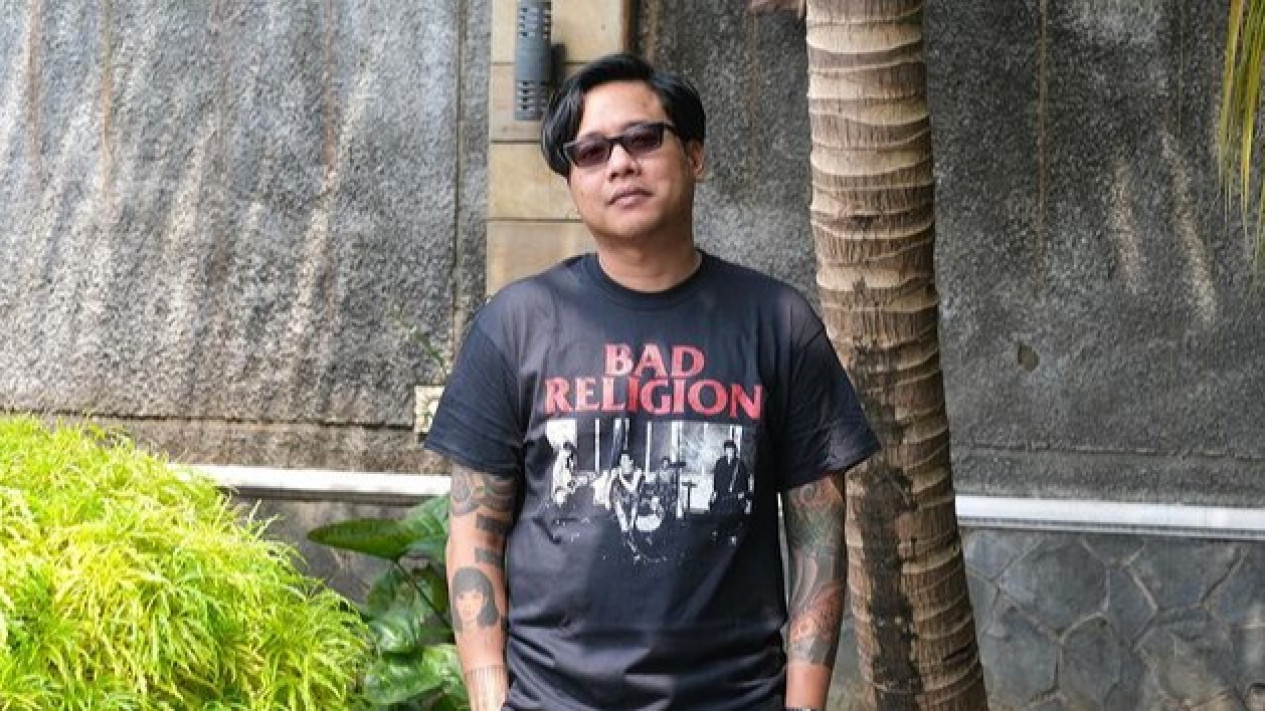 Terima Banyak Kritik, Gofar Hilman Mundur Jadi Penyiar Radio Prambors
            - galeri foto