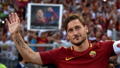 Comeback Sensasional! Francesco Totti Selangkah Lagi Kembali ke AS Roma