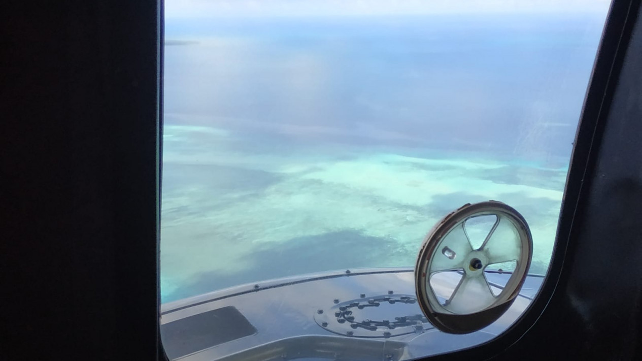 Forkopimda Sulsel Pantau Pencarian Penumpang KM Ladang Pertiwi Pakai Helly Puma
            - galeri foto