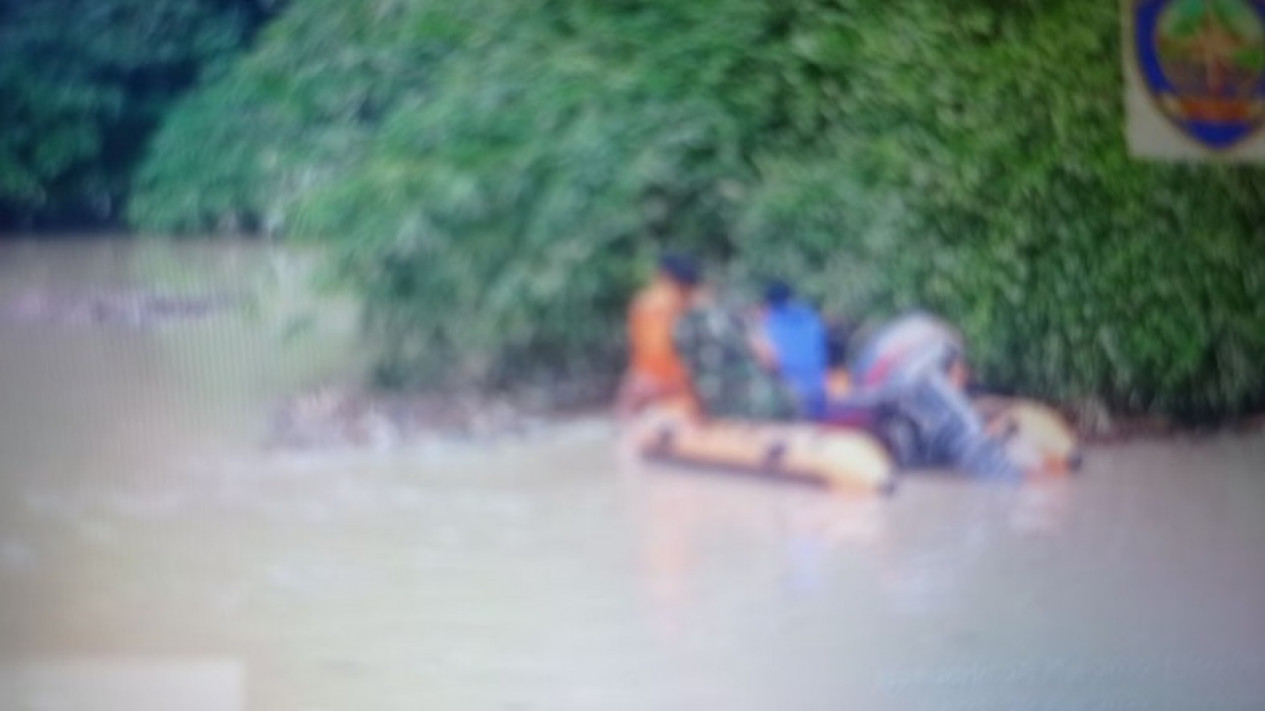 Basarnas Banten Temukan Warga Lebak Hanyut Dalam Kondisi Meninggal
            - galeri foto