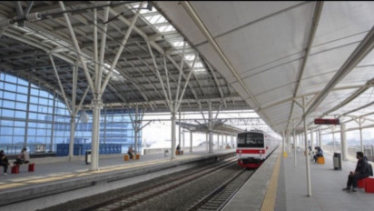 PT KAI Commuter Siapkan KRL Feeder di Stasiun Manggarai, Cegah Penumpukan Penumpang