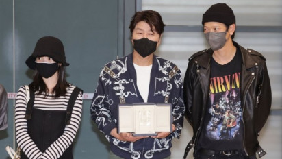 Aktor Pemenang Cannes, Song Kang-ho Kembali ke Korea Disambut Bak Pahlawan