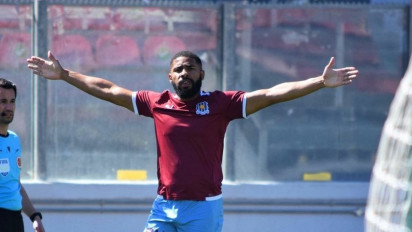 Jefferson Assis Resmi Batal, Persebaya Tetap Ngotot Datangkan Striker Brasil