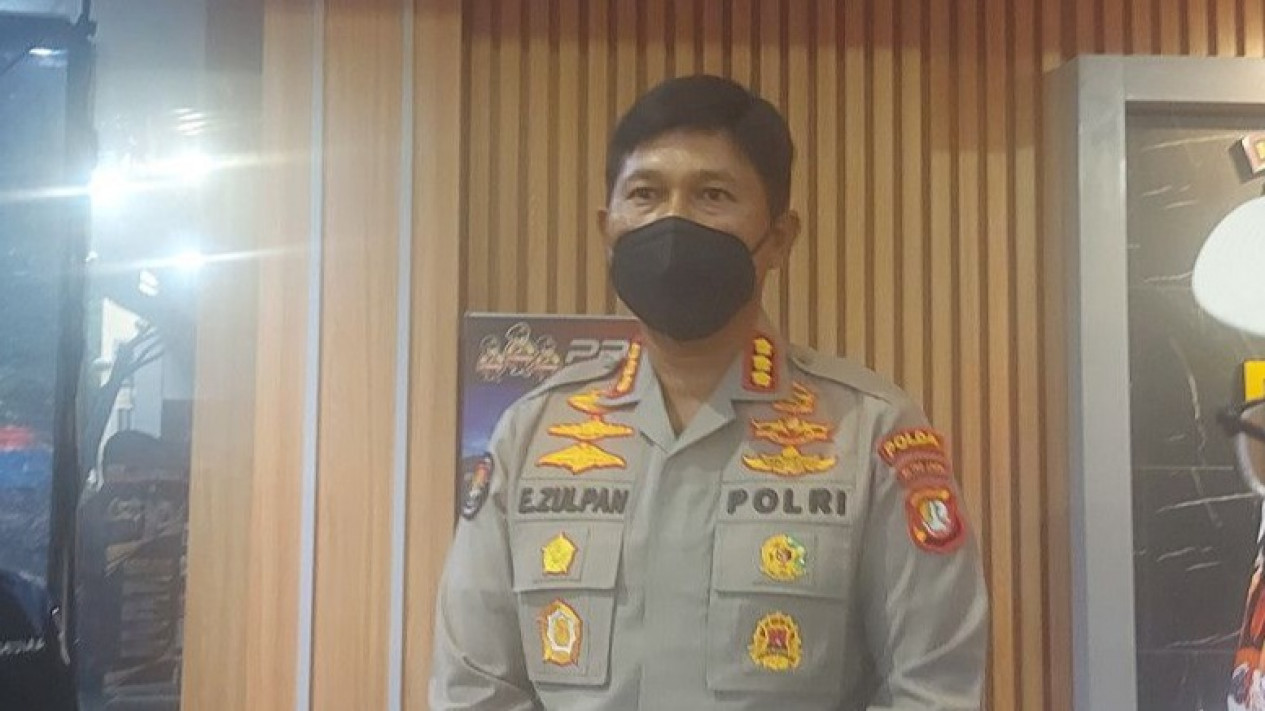 Polisi Dalami Video Viral Rombongan Pemotor "Khilafah Islamiyah" yang Bagikan Selebaran di Jalan Raya Bogor
            - galeri foto