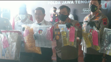 Polresta Banyumas Ungkap 12 Ton Minyak Goreng Kemasan Ilegal
