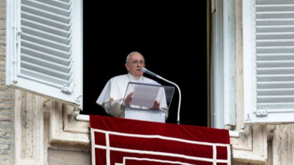 Paus Fransiskus Memimpin Doa Untuk Perdamaian di Ukraina