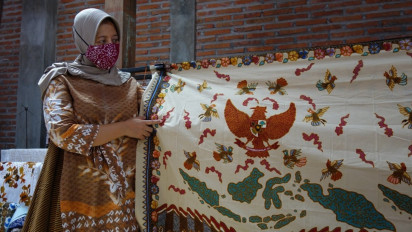 Cantiknya Batik Garuda Pancasila Buatan Perajin di Kudus Ini, Tertarik Beli?