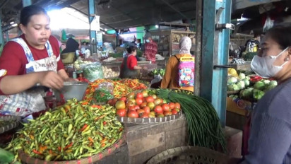 Harga Cabai Melambung, Cabai Afkir Laris Manis