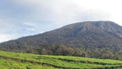 Gunung Dempo Erupsi dan Mengeluarkan Abu Vulkanik