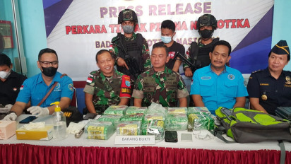 Satgas Pamtas Yonif 645/Gardatama Yudha Gagalkan Penyelundupan Sabu Seberat 13,6 Kg