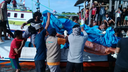 Nelayan Temukan Jenazah Penumpang KM Ladang Pertiwi Mengapung di Laut