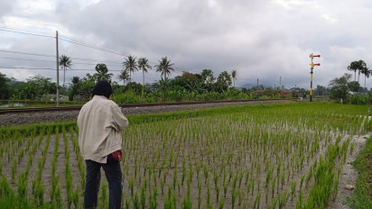 Viral! Video Aksi Tawuran Siswa SMP di Rel KA Sukabumi