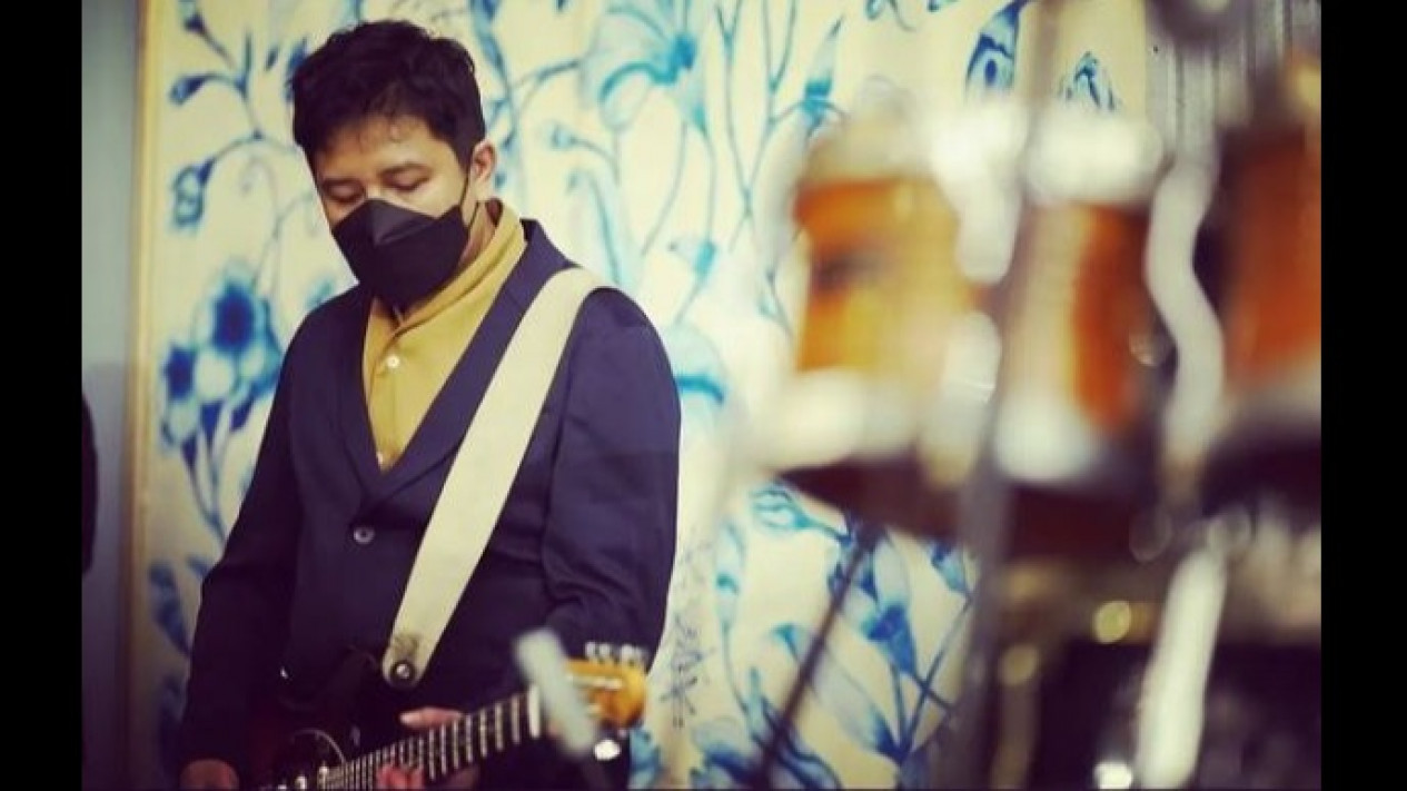 Musisi Tertangkap Kasus Narkoba Ternyata Gitaris Kahitna Andrie Bayuajie
            - galeri foto