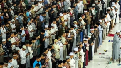 Shalat Ghaib, Niat Serta Perbedaannya dengan Shalat Jenazah