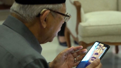 Turut Ucapkan Belasungkawa Wapres Ma'ruf Amin Lakukan Panggilan Video dengan Ridwan Kamil