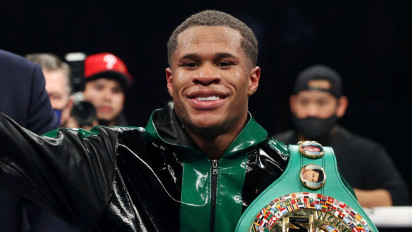 Devin Haney Mengukir Sejarah Baru dengan Menjadi Raja Tinju Dunia Kelas Ringan