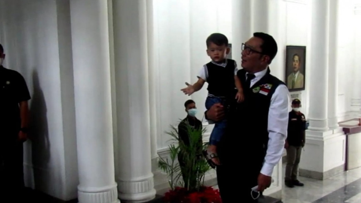 Ridwan Kamil Kembali Bekerja Hari Ini Usai Cuti
            - galeri foto