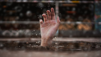 Dua Siswa SDIT di Kabupaten Bekasi Tewas saat Ikut Kelas Renang, Polisi Dapati Rekaman Detik-detik....