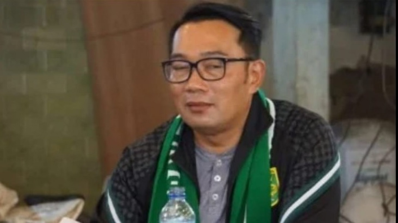 Solusi Cerdas Ridwan Kamil saat 3000 Bonek Geruduk Bandung, Jawab Keraguan Persebaya di Piala Presiden 2022
            - galeri foto