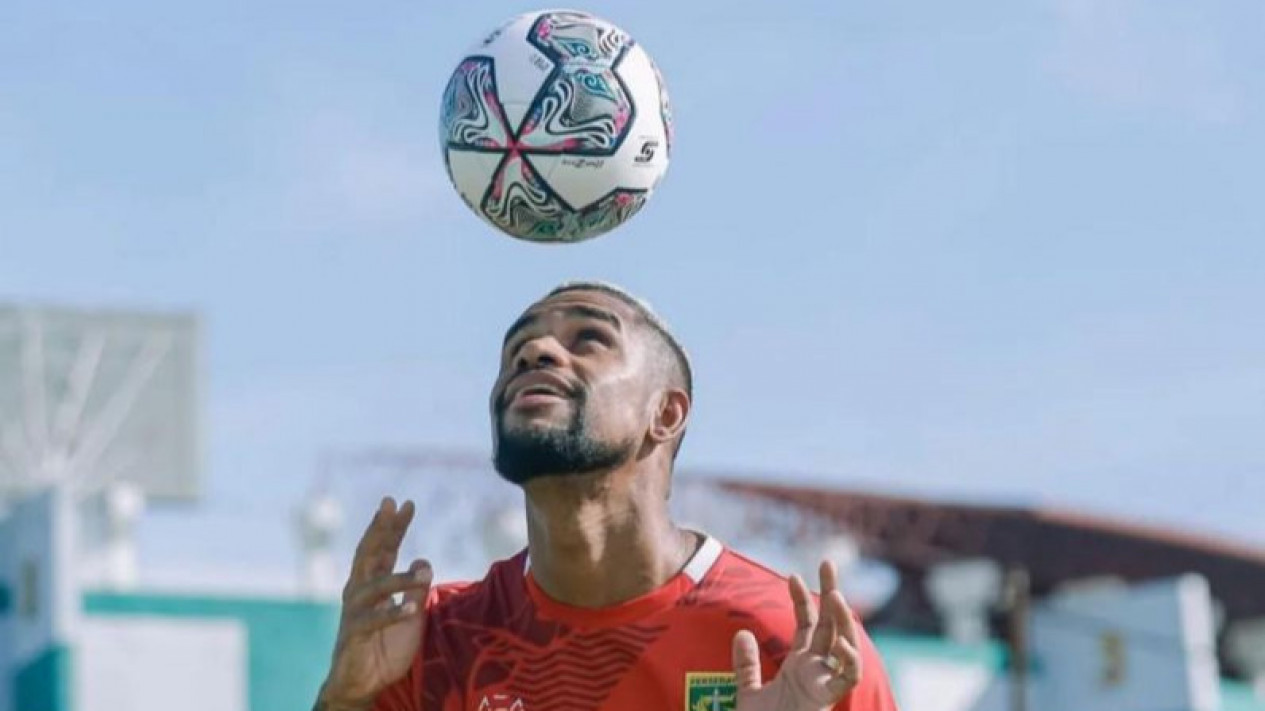 Persebaya Resmi Perkenalkan Empat Pemain Asing
            - galeri foto