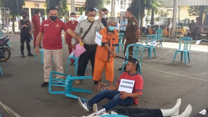 Rekontruksi Pembunuhan Pasutri Lansia di Kebumen, Tersangka Peragakan 16 Adegan