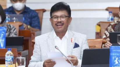 Realisasi PNBP Terus Meningkat, Menteri Johnny Usulkan Ekstensifikasi Lelang Spektrum Frekuensi Radio