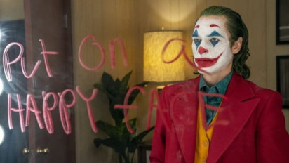 Sutradara Todd Phillips Unggah Foto Joaquin Phoenix dan Bocorkan Judul untuk Sekuel Film Joker