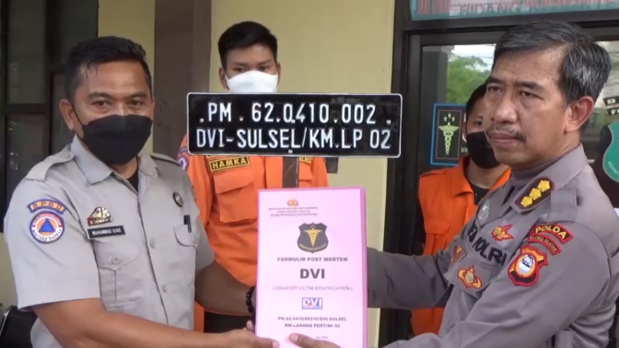 Satu Jenazah Korban Kapal Tenggelam Tidak Teridentifikasi Diserahkan Pemda Pangkep
            - galeri foto